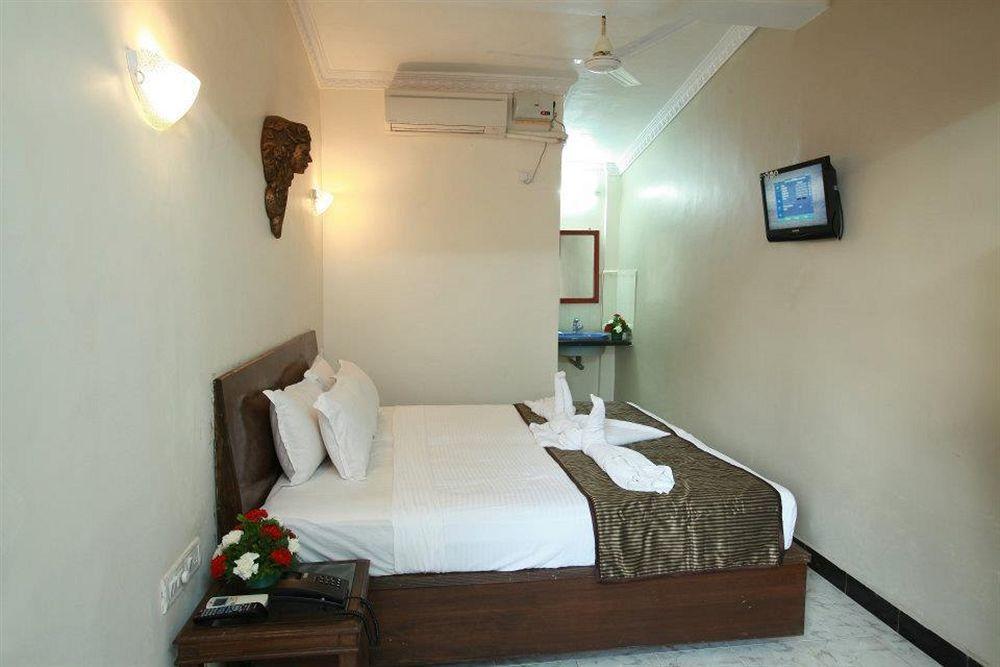 Hotel Lucky Star Колва Екстер'єр фото